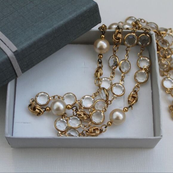 VINTAGE UNSIGNED SWAROVSKI GLASS WINDOW PANE & PEARL 40" NECKLACE - Picture 10 of 10